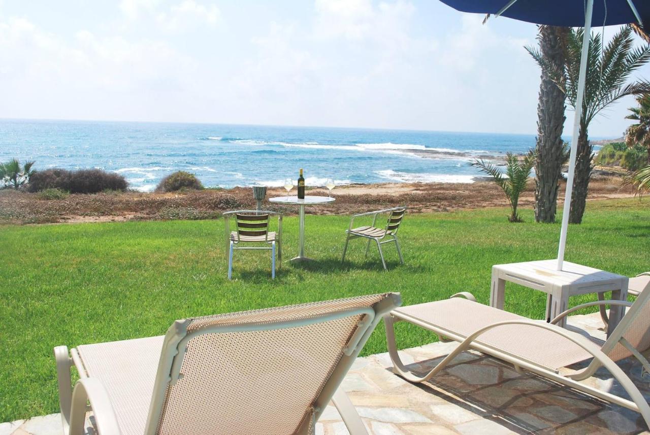 Sea Front Villa, Heated Private Pool, Amazing Location Paphos 323 Kissonerga Ngoại thất bức ảnh