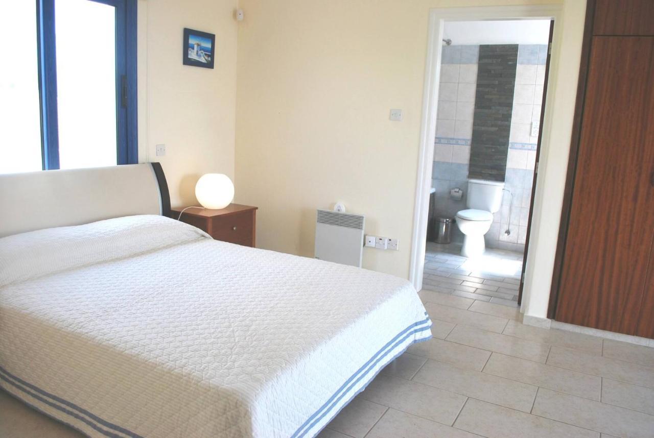 Sea Front Villa, Heated Private Pool, Amazing Location Paphos 323 Kissonerga Ngoại thất bức ảnh