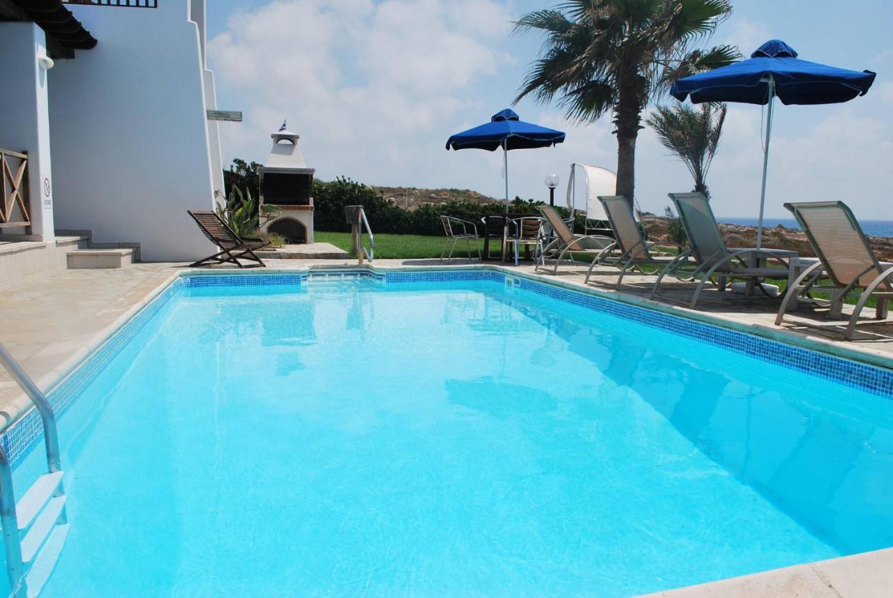 Sea Front Villa, Heated Private Pool, Amazing Location Paphos 323 Kissonerga Ngoại thất bức ảnh