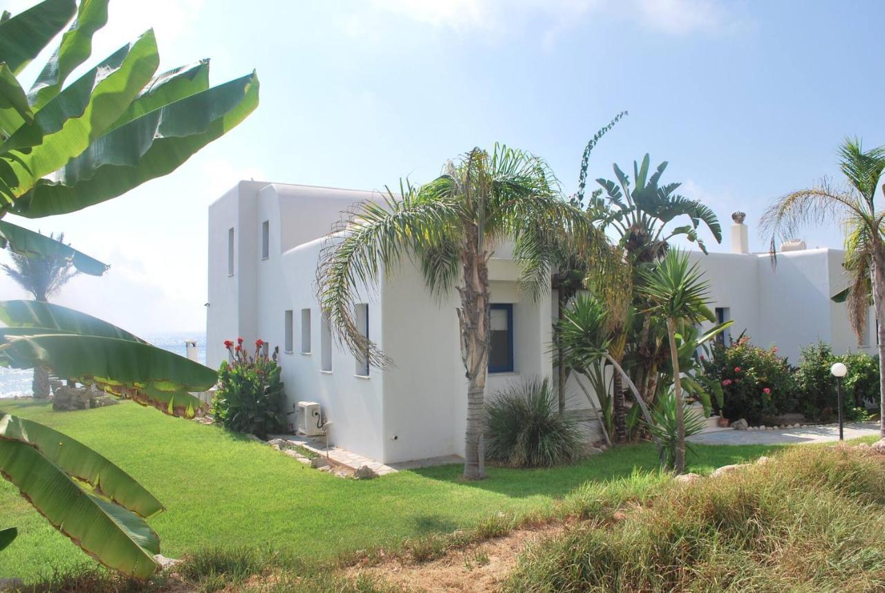 Sea Front Villa, Heated Private Pool, Amazing Location Paphos 323 Kissonerga Ngoại thất bức ảnh
